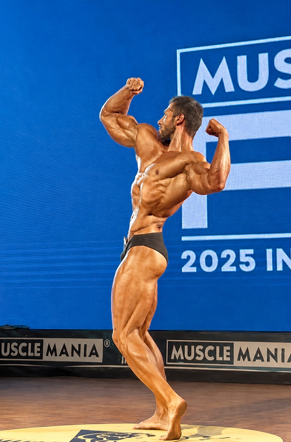 Станимир Ташев на сцената на Muscle Mania